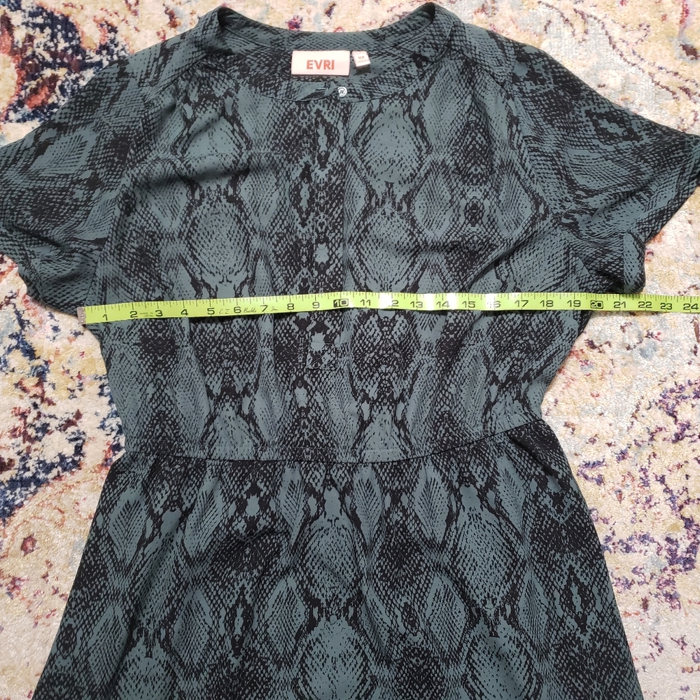 Evri Jade Green Black Snake Print Dress Short Sleeve Size 0X - Picture 6 of 11